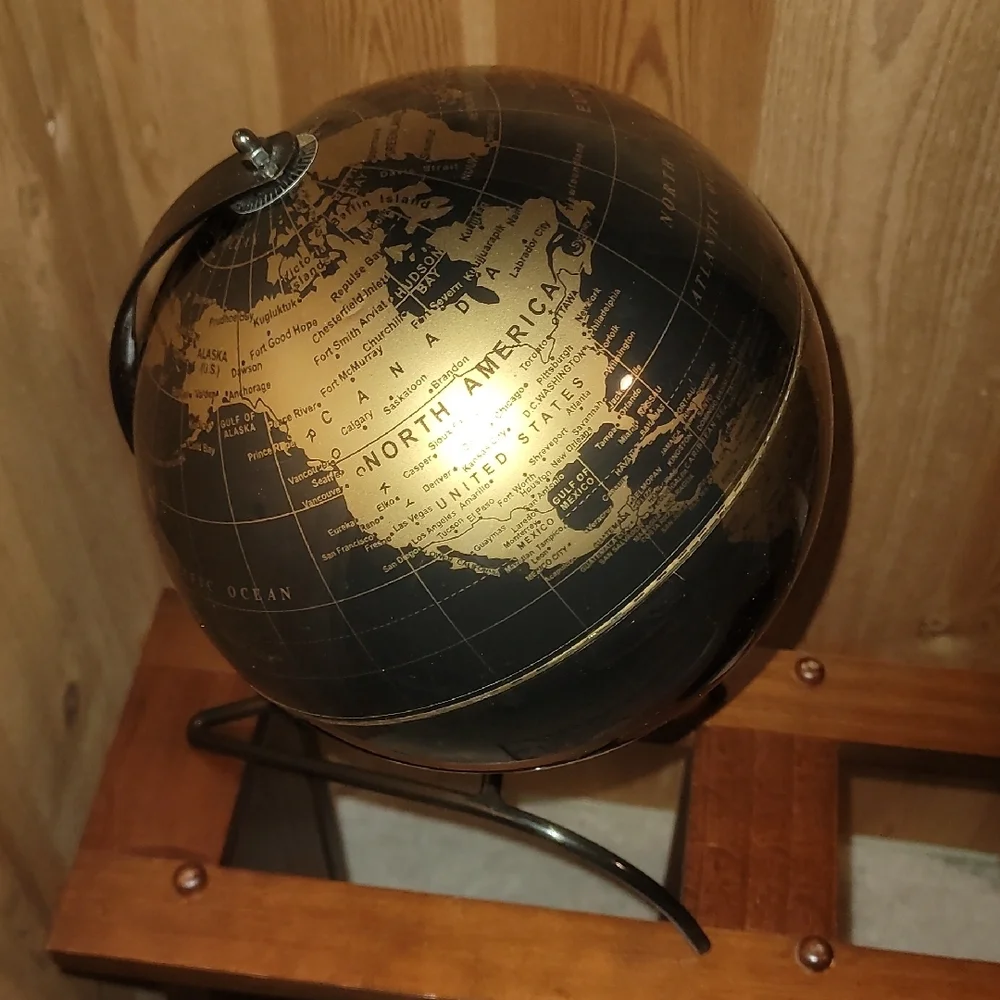 Elegant Black and Gold Globe - Picture 2 of 5